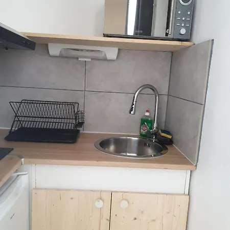 Nouveaute, Le Marbre Apartment